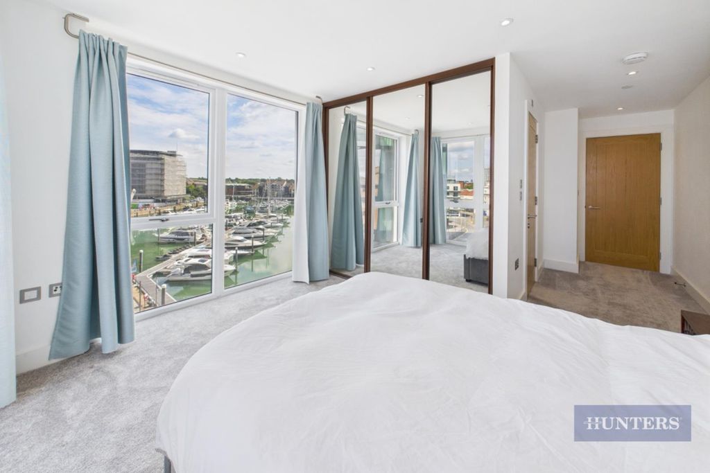Additional image 9 of 2 bed flat for saleAlexandra Wharf, Ocean Village SO14