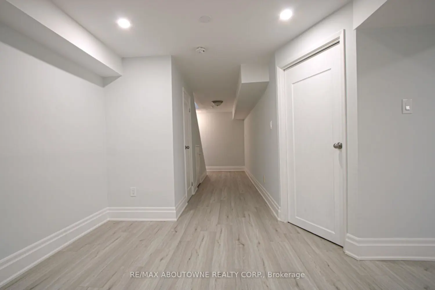 Additional image 14 of 1532 Lancaster Drive 41