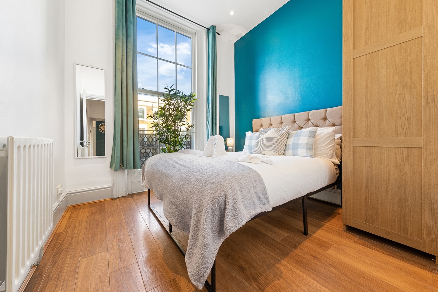 Additional image 6 of 3 Bed Flat, Holland Road, W14, N1 7GU