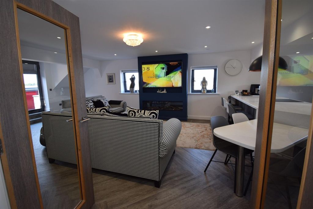 Additional image 7 of 2 bed flat for saleSouth Quays, Long Row, South Shields NE33
