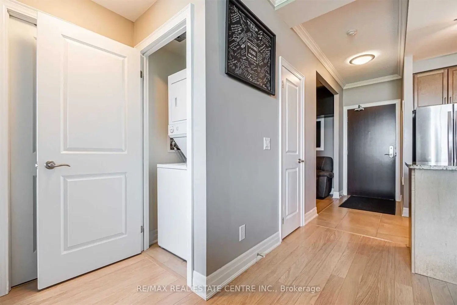 Additional image 15 of 100 John Street 1203