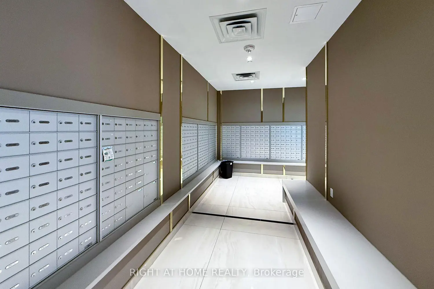 Additional image 16 of 543 Richmond Street 623