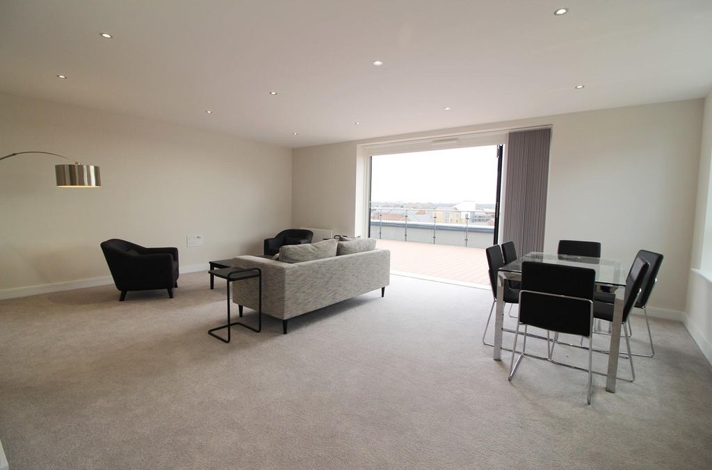Additional image 2 of 52 bed block of flats for salePadworth Avenue, Reading RG2