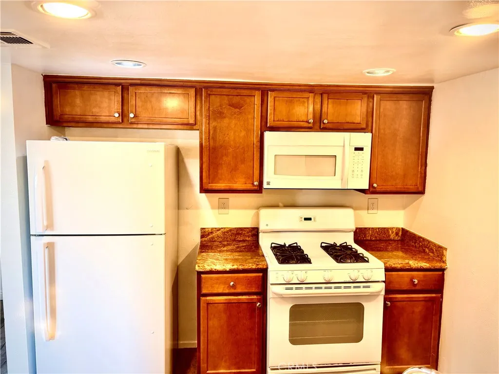 Additional image 34 of 1110 W Blaine St Unit 102, Riverside, CA 92507