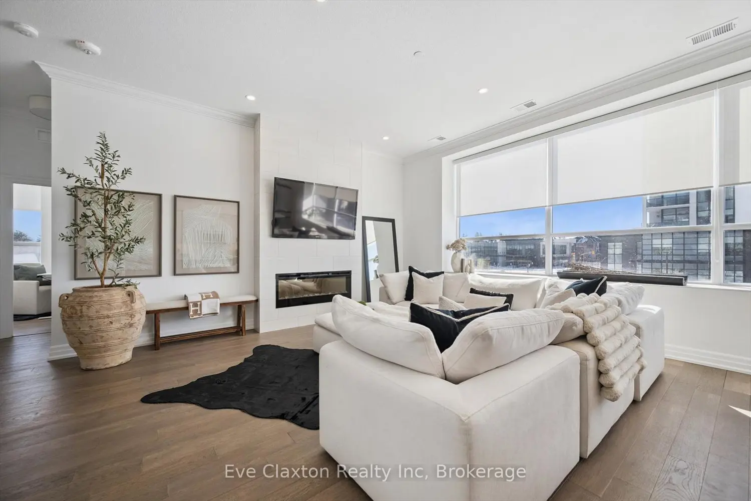 Additional image 13 of 1880 Gordon Street 204