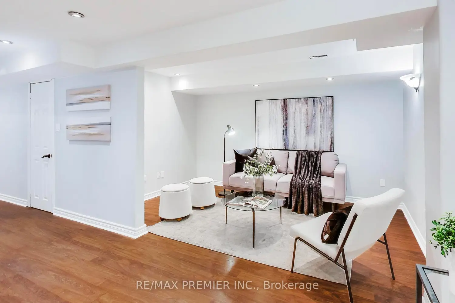 Additional image 16 of 135 Richard Coulson Crescent