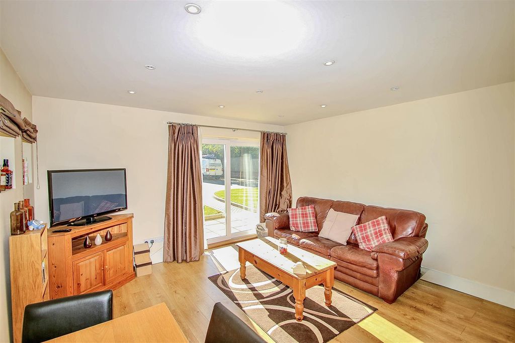 Additional image 7 of 10 bed flat for saleCollege Road, Woking GU22