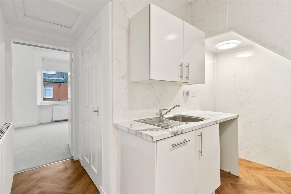 Additional image 9 of 2 bed flat for saleWilson Street, Alexandria G83