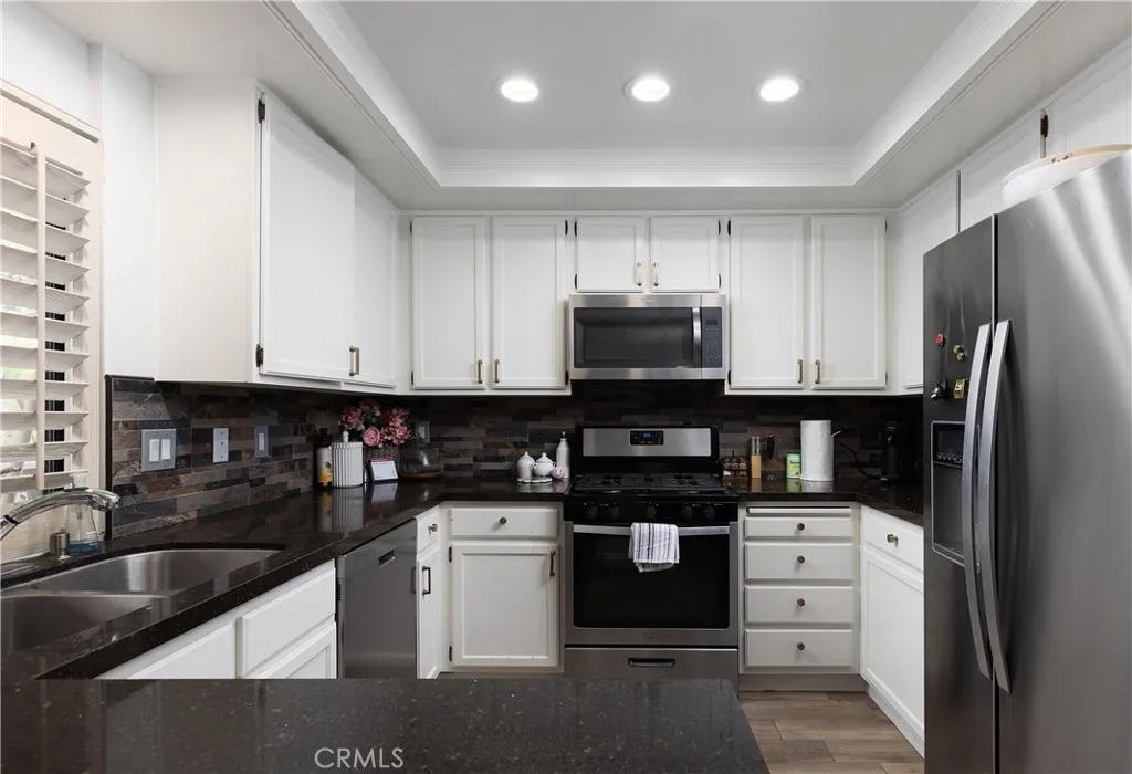 Additional image 41 of 9 Flores, Irvine, CA 92612