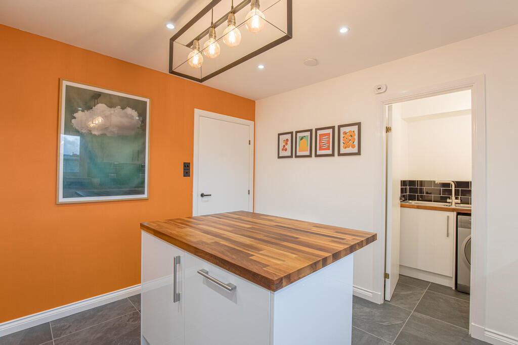 Additional image 10 of Links Road