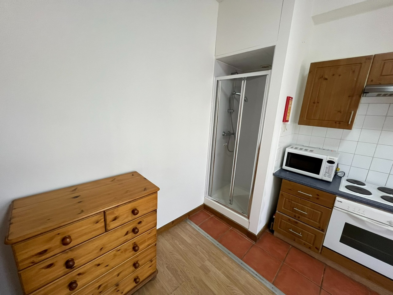 Additional image 3 of Studio Flat, Crayford Road, N7, N1 7GU