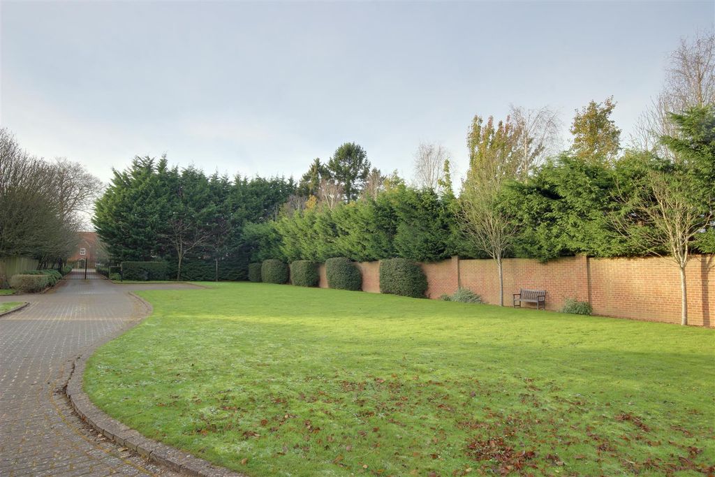 Additional image 8 of 4 bed detached house for salePark Lane, Swanland HU14