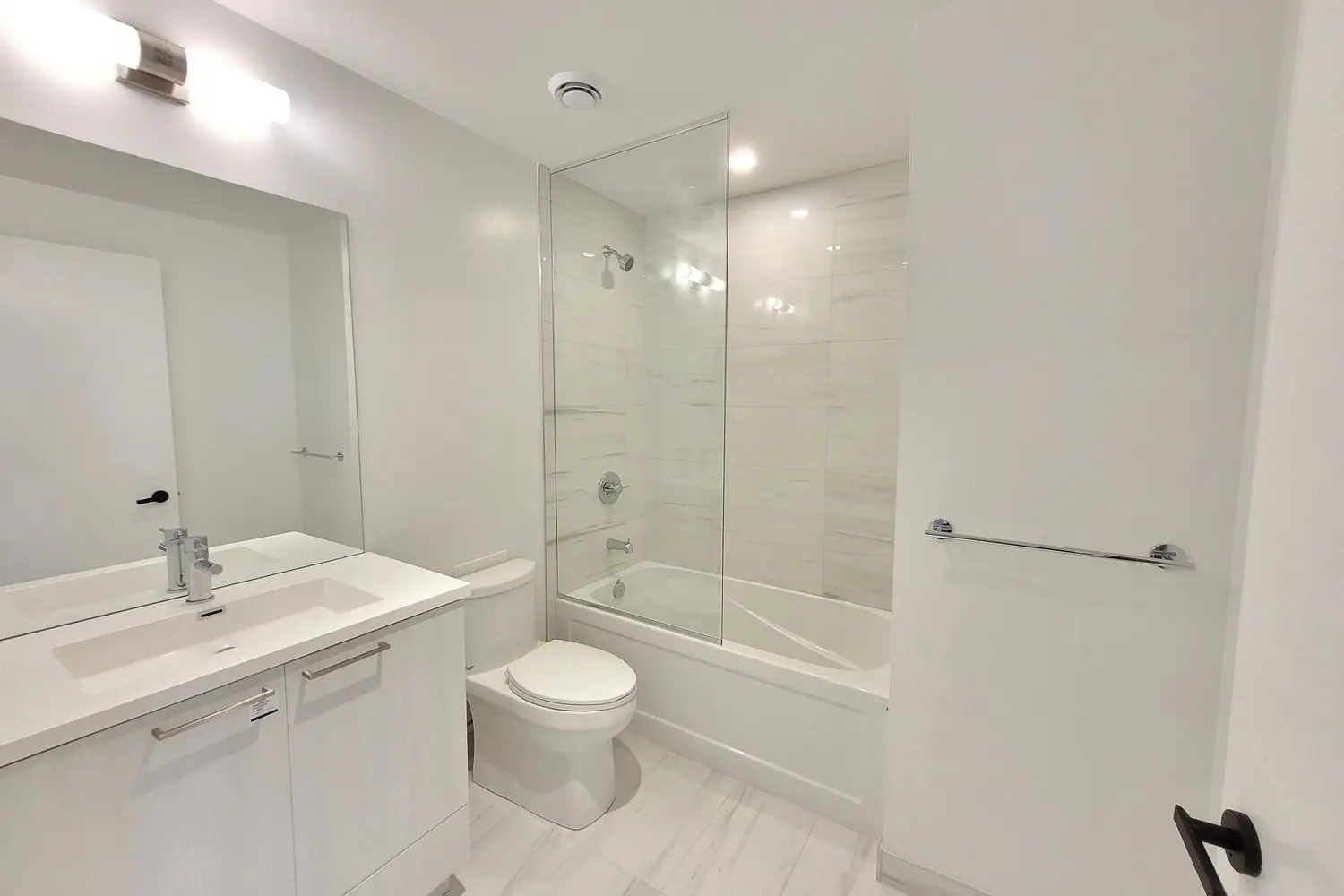 Additional image 7 of 225 Commerce Street 510