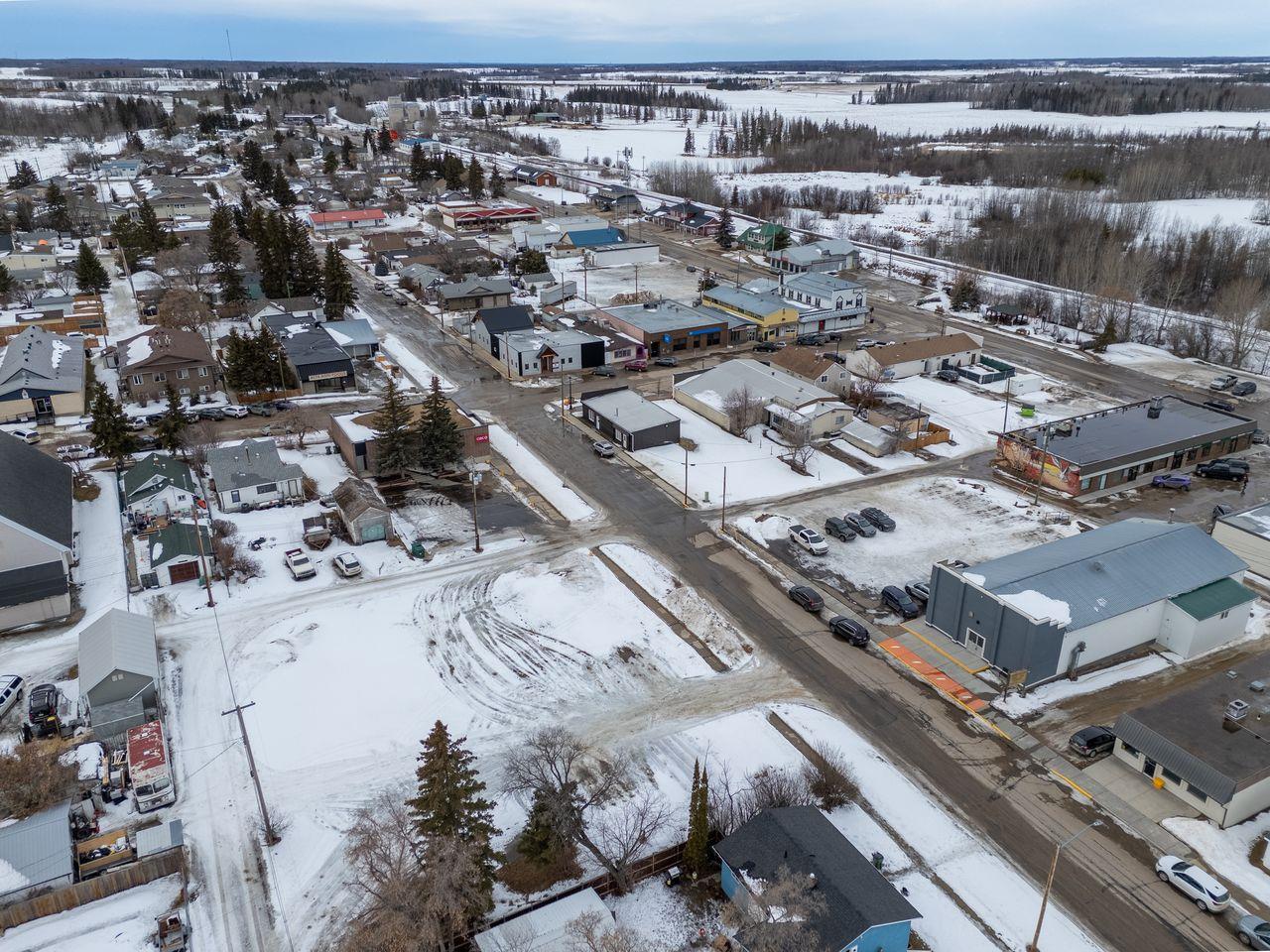 4923  49 Ave