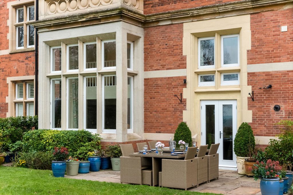 Additional image 6 of 2 bed flat for saleChadwick Manor, Knowle, Solihull B93