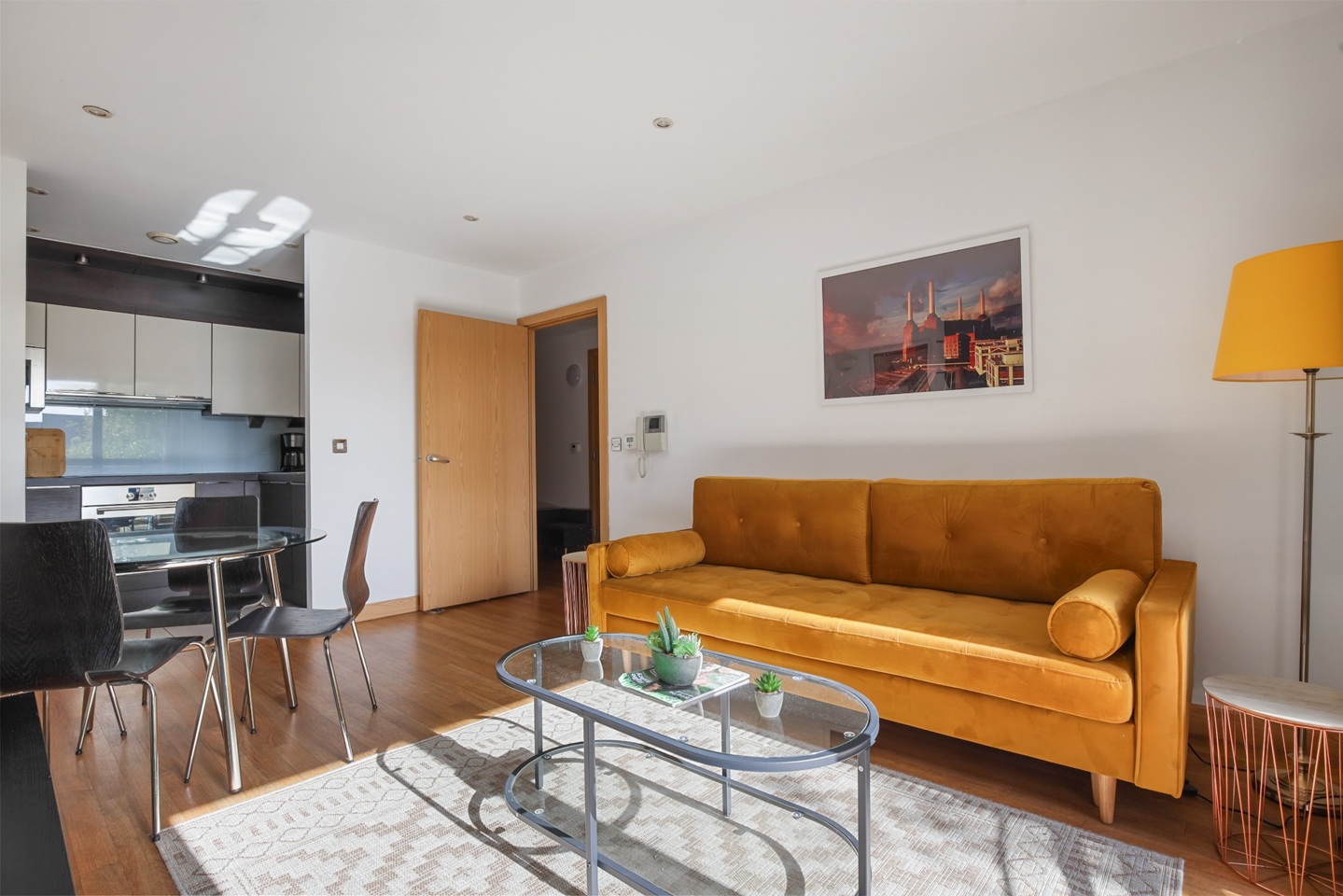 Additional image 2 of 1 Bed Flat, Terrace Apartments, N5, N1 7GU