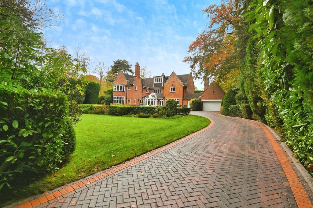 5 bed detached house for saleLuttrell Road, Sutton Coldfield B74