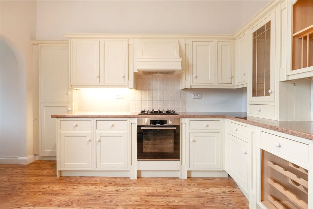 Additional image 7 of 4 bed flat for sale17 Hammersmith Road, Aberdeen AB10