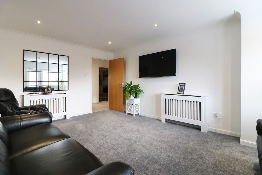 Additional image 5 of 2 bed flat for saleShawfarm Gardens, Prestwick KA9