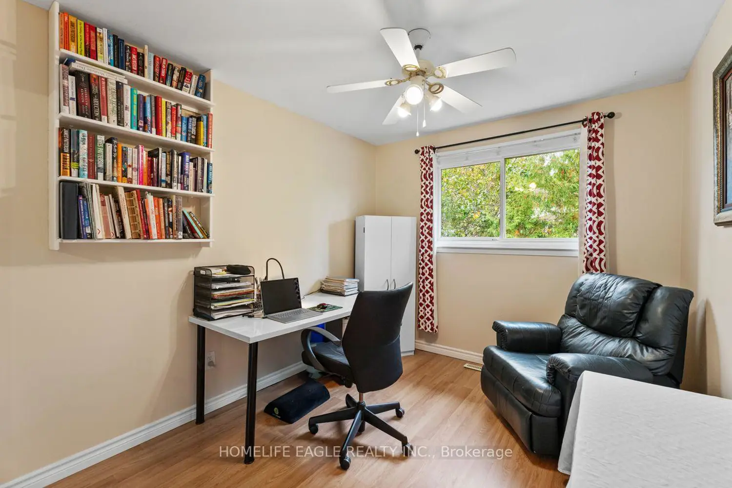 Additional image 13 of 14 Lee Avenue