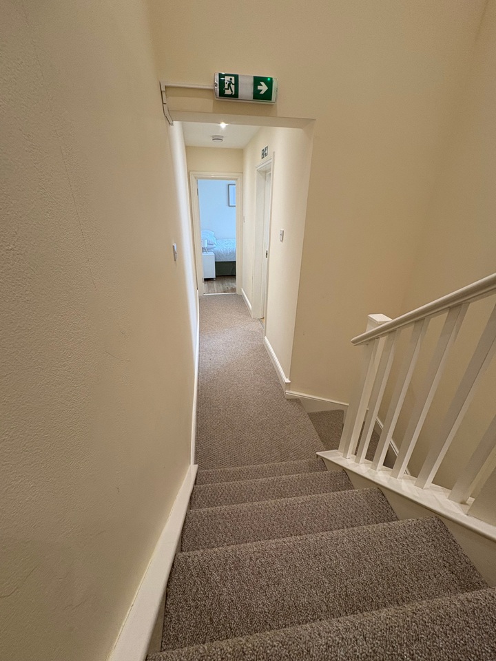 Additional image 9 of 3 Bed Flat, Falcon Road, SW11, N1 7GU