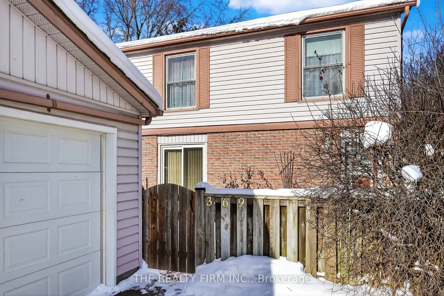 369 Everglade Crescent photo 4