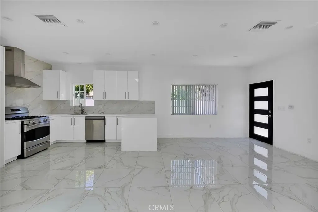 Additional image 26 of 634 E Valencia Avenue, Burbank, CA 91501