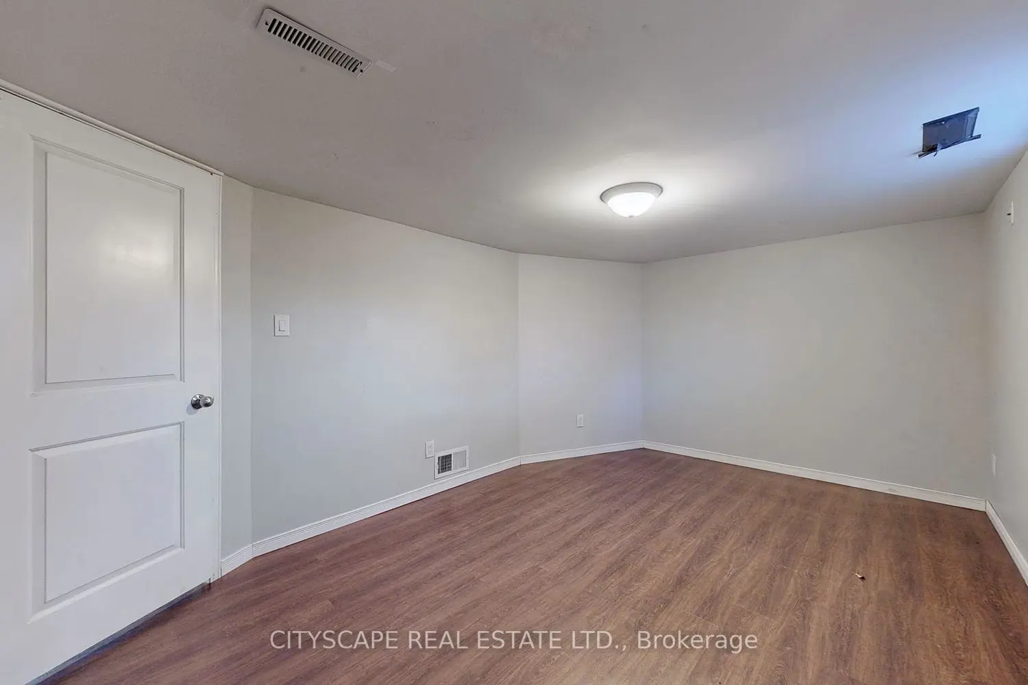 Additional image 18 of 39 Woodward Avenue