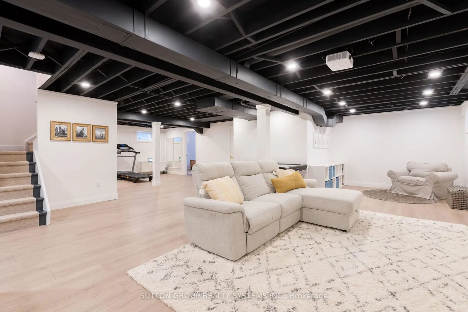 Additional image 15 of 1135 Manor Road