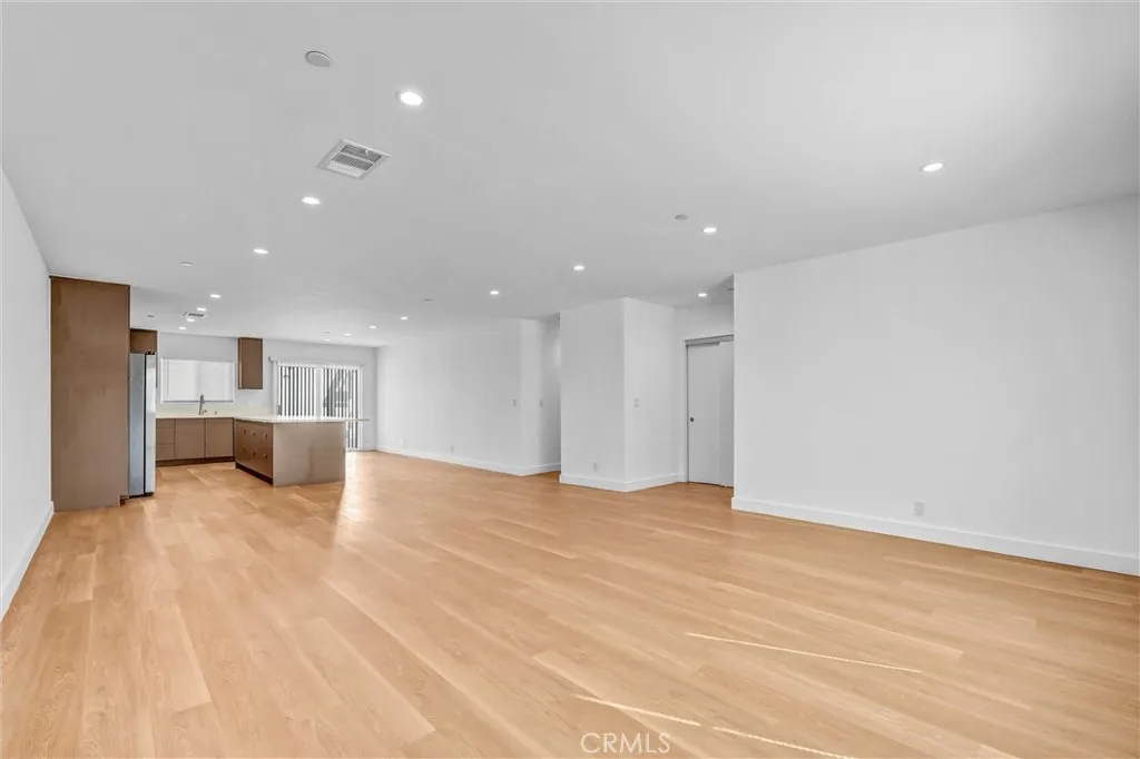 Additional image 40 of 18225 Chatsworth St, Northridge, CA 91326