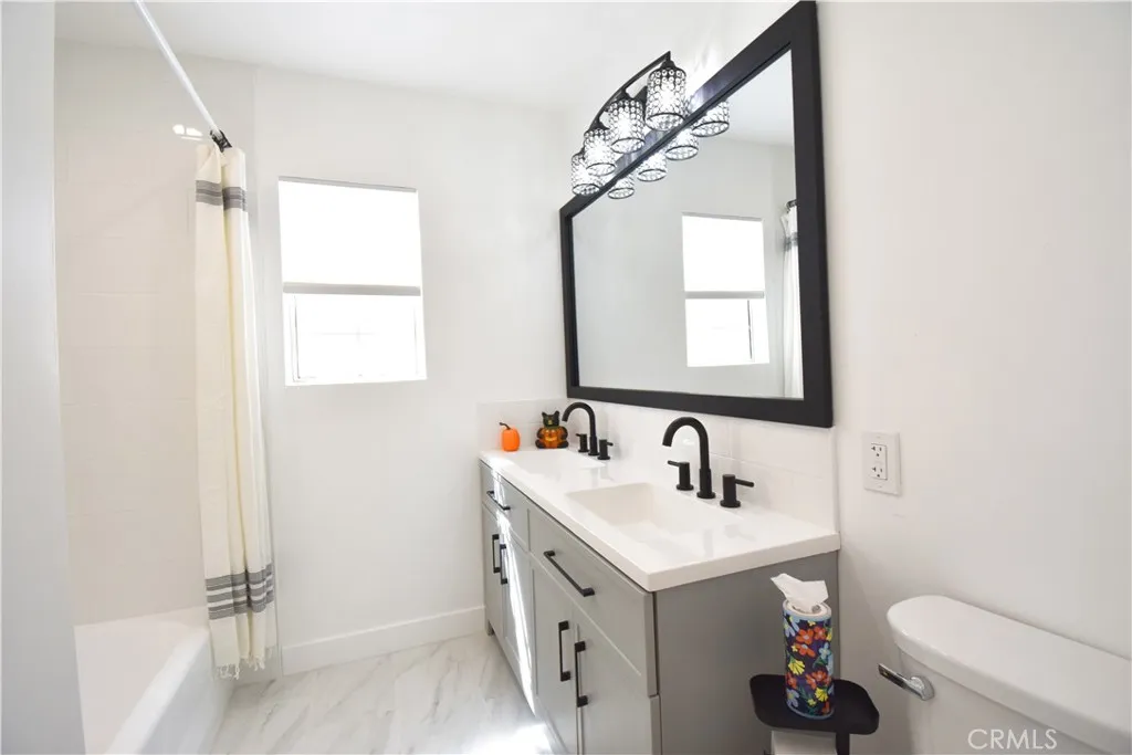 Additional image 23 of 1570 N Verdugo Road Unit B, Glendale, CA 91208