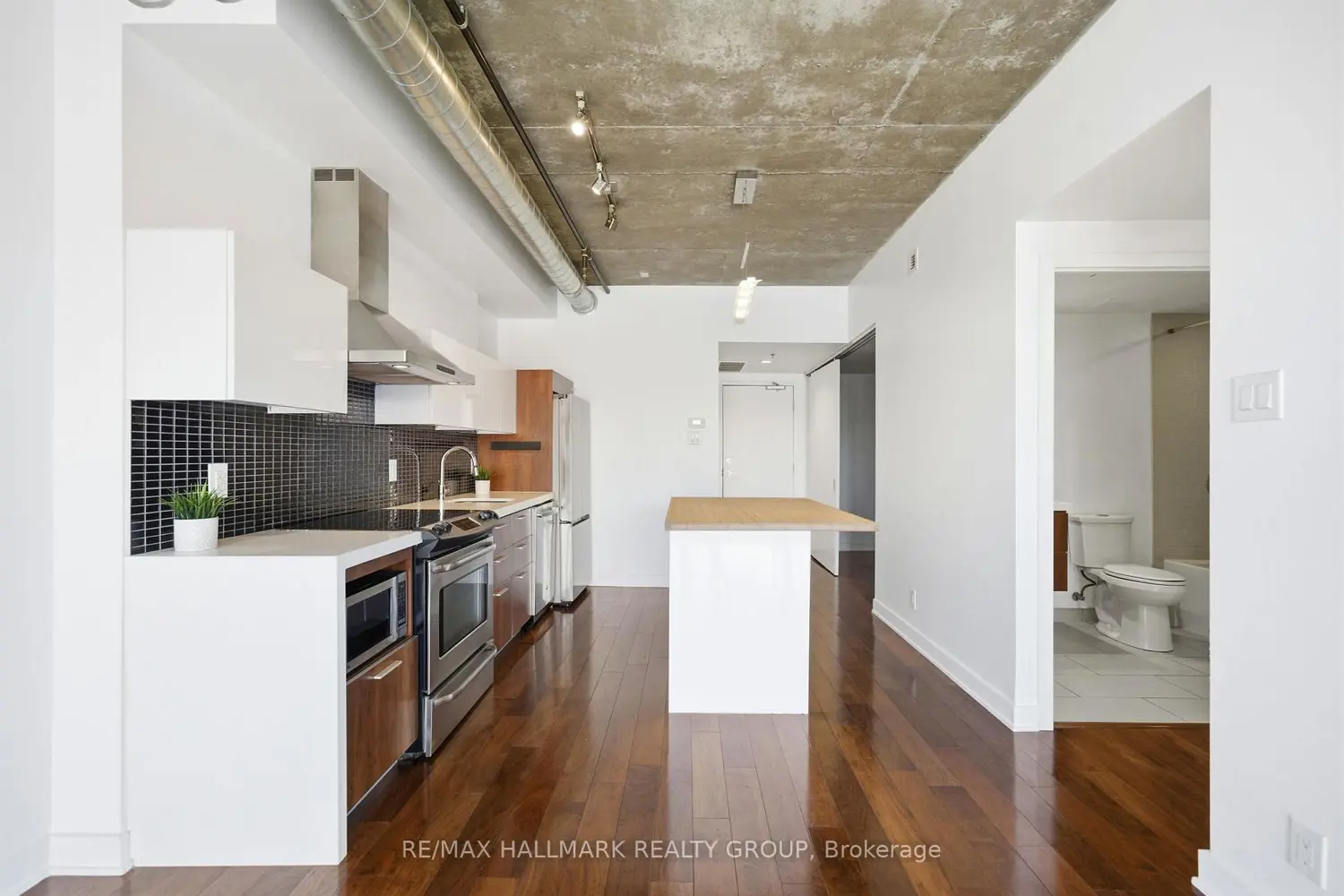 Additional image 2 of 340 Mcleod Street 645