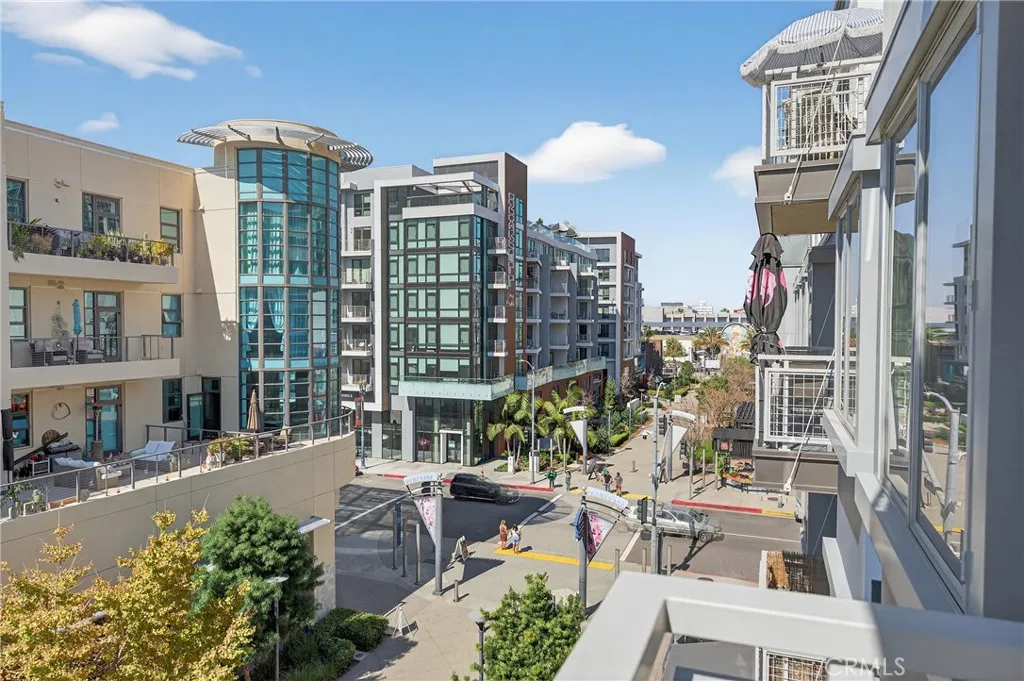 Additional image 3 of 150 The Promenade N Unit 415, Long Beach, CA 90802