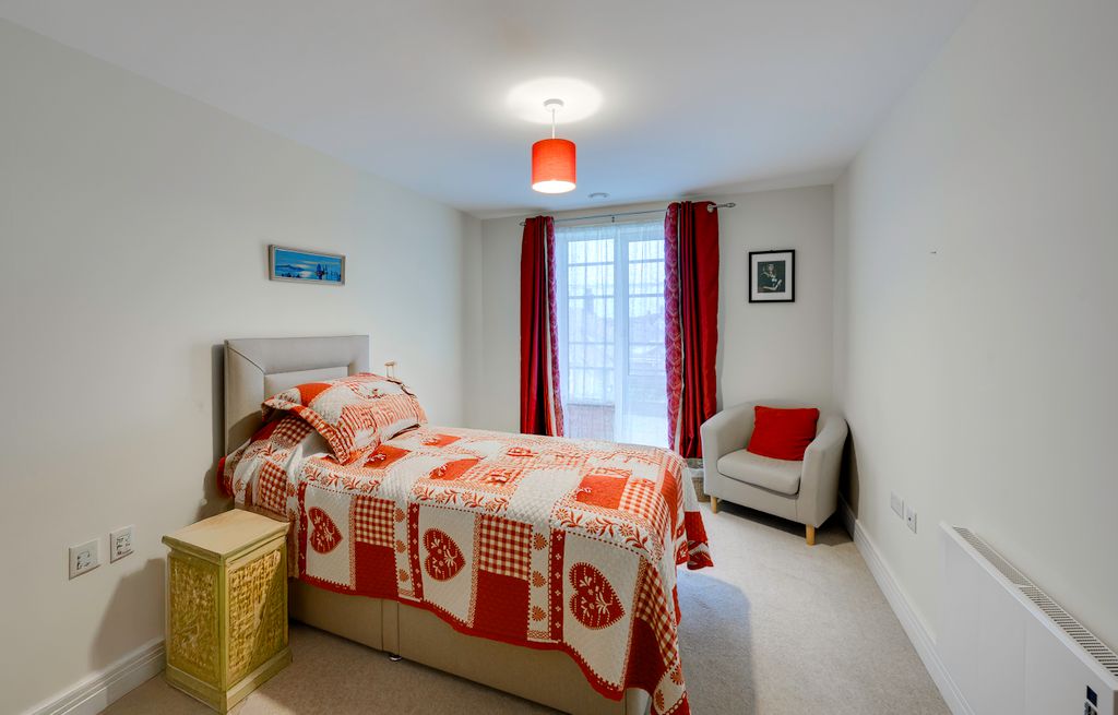 Additional image 7 of 2 bed flat for salePavilion Court, Hamilton Gardens, Felixstowe IP11