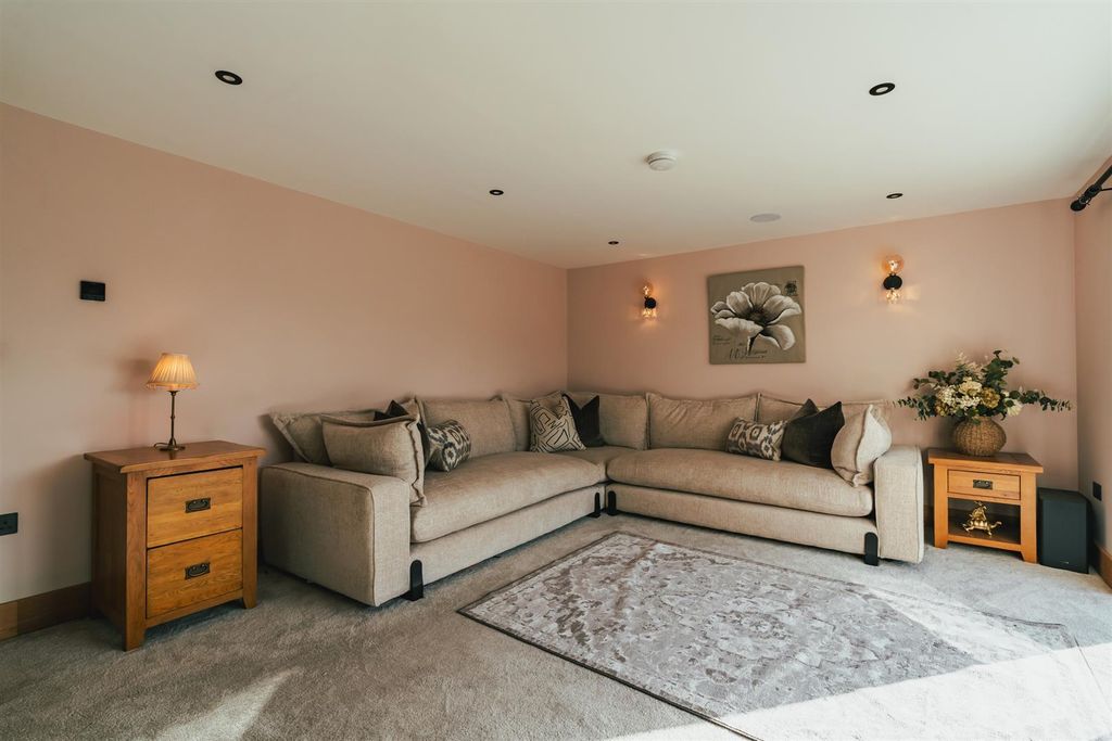 Additional image 11 of 4 bed detached house for saleStation Road, Hope, Hope Valley S33