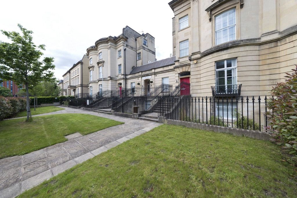 28 bed detached house for saleKings Road, Reading, Berkshire RG1