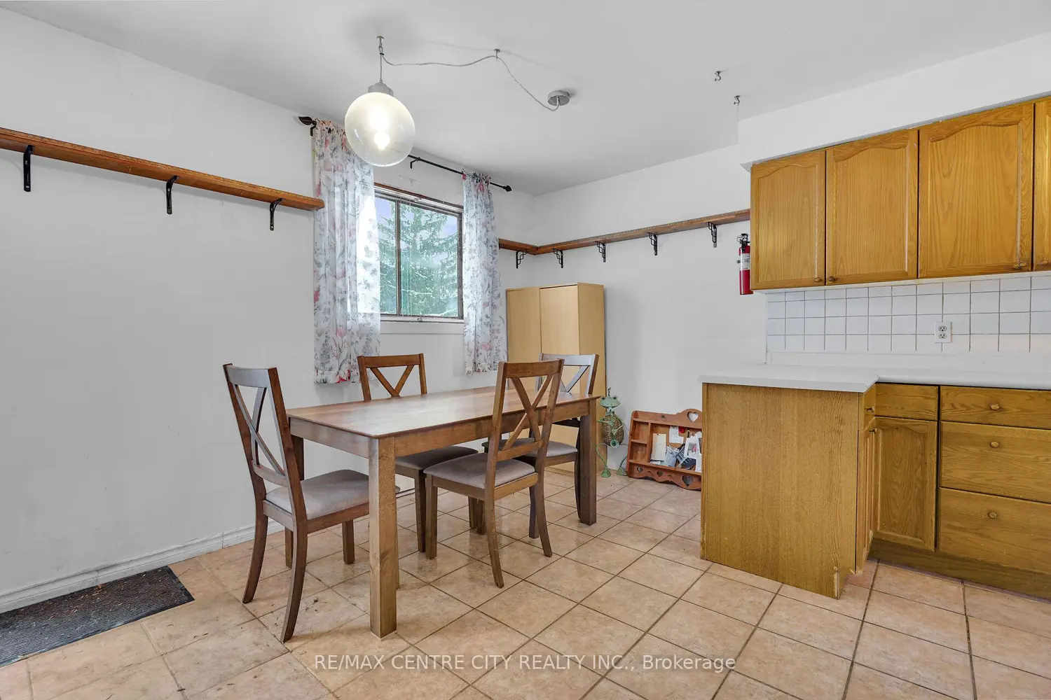 55 Mohegan Crescent photo 2