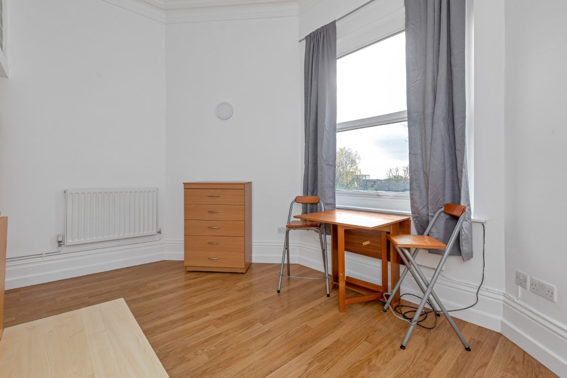 Studio Flat, Fitzjohns Avenue, NW3, N1 7GU