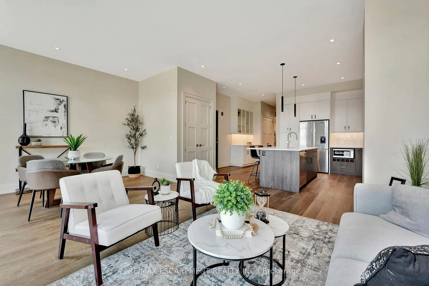 Additional image 5 of 7 Grand River Street 302