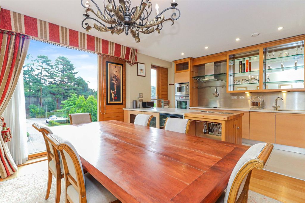 Additional image 11 of 2 bed flat for saleCliveden Gages, Taplow, Buckinghamshire SL6
