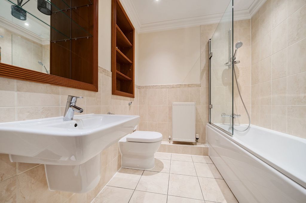 Additional image 15 of 2 bed flat for saleWarwick Road, Solihull, West Midlands B91