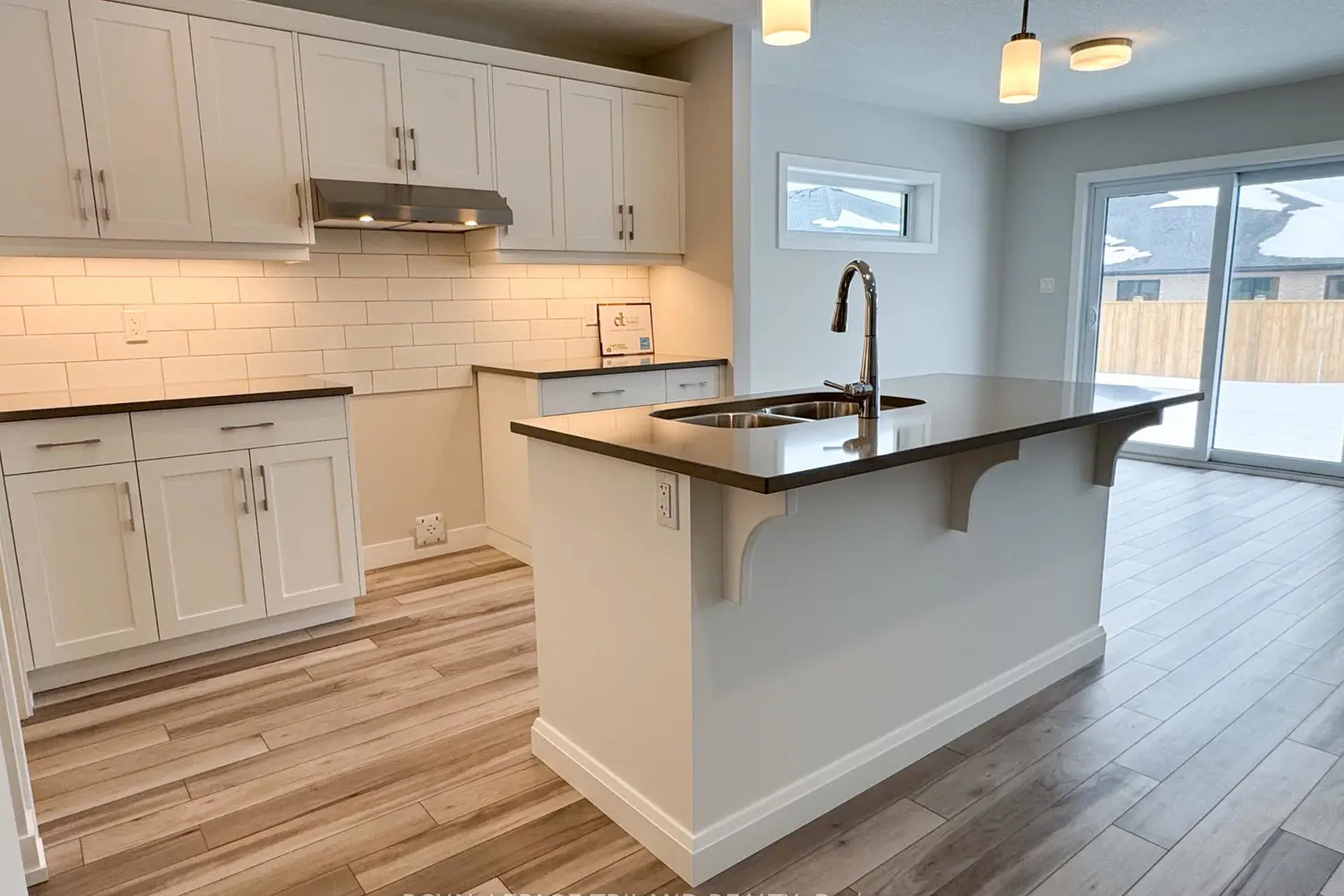 Additional image 10 of 110 Styles Drive