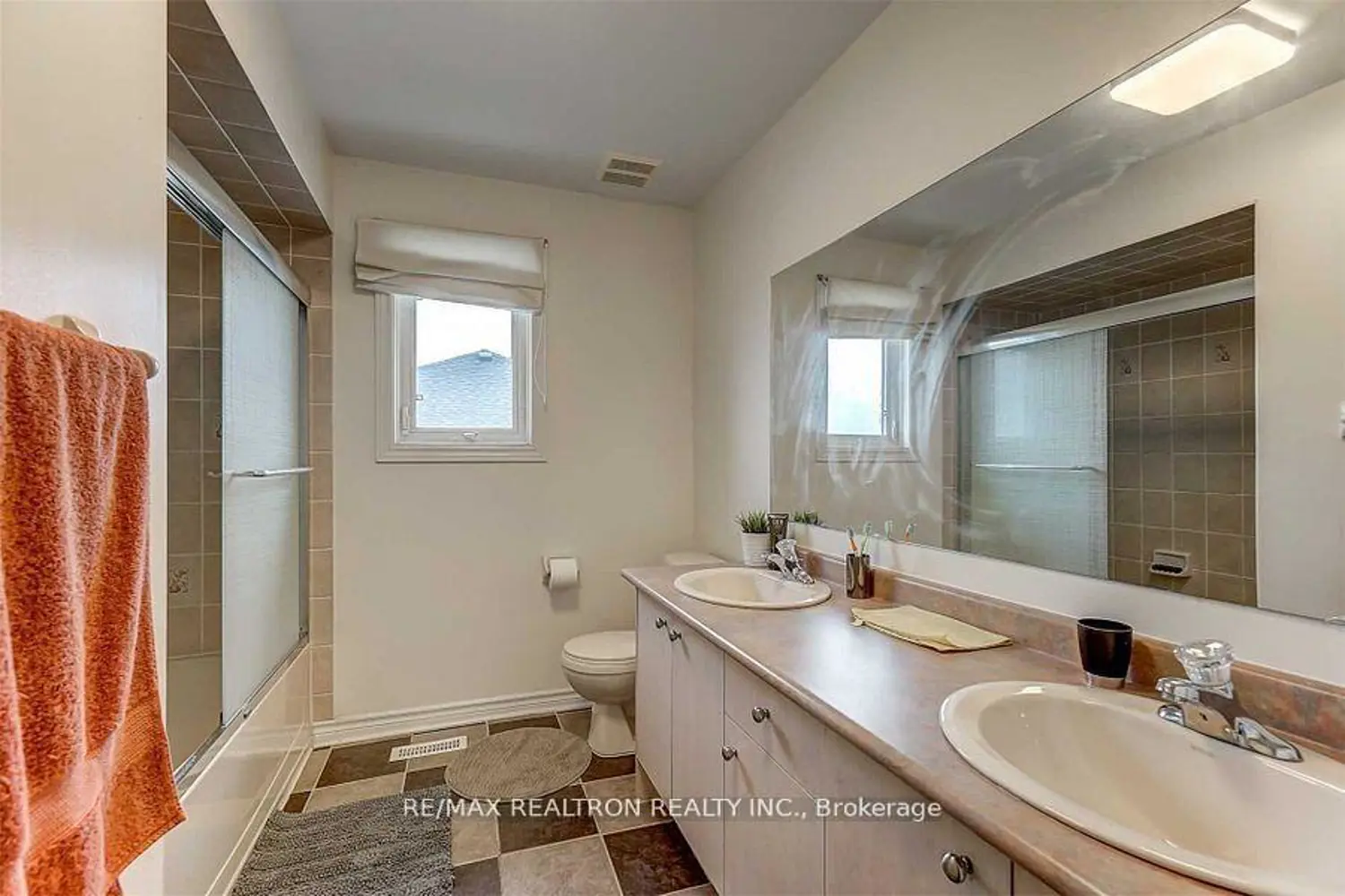 Additional image 16 of 416 Mapleton Avenue