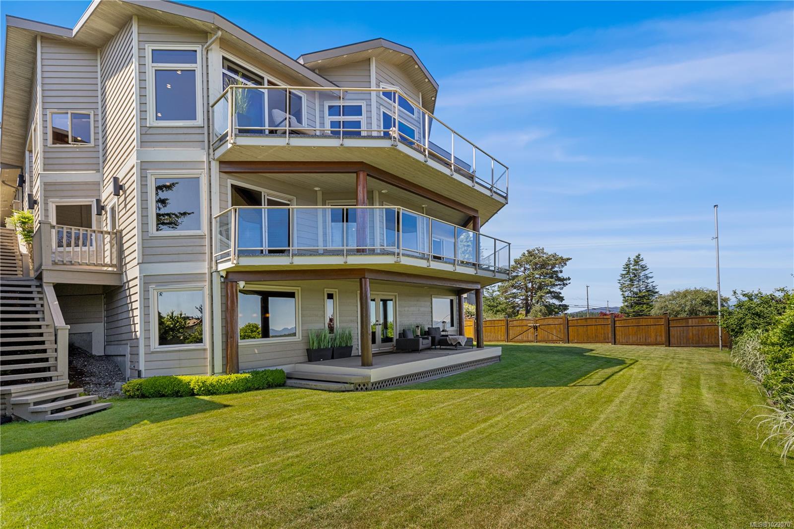 433 Eagle Ridge Road, Campbell River, BC, V9W 6B4