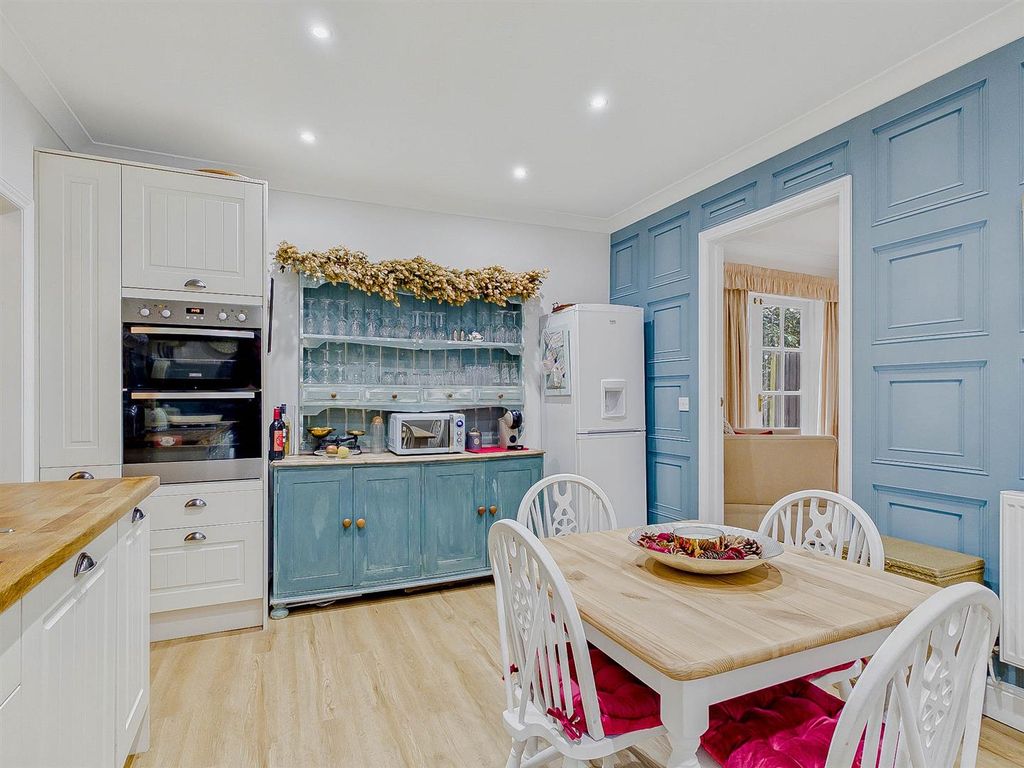 Additional image 9 of 2 bed flat for saleRoyal Oak Gardens, Malvern WR14
