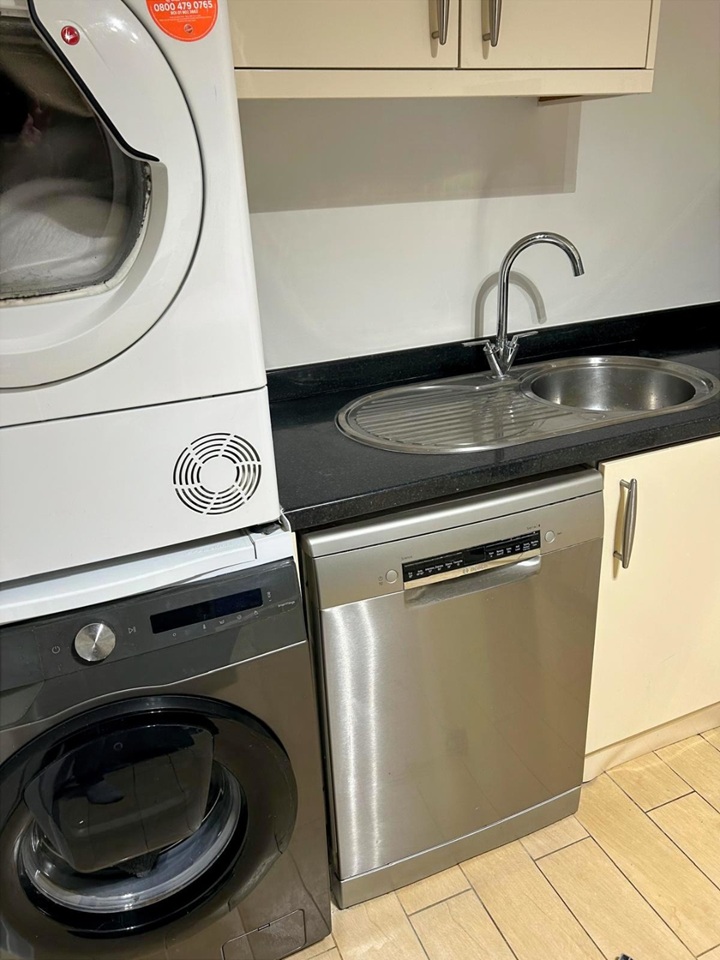 Additional image 10 of 2 Bed Flat, Peregrine House, SW11, N1 7GU