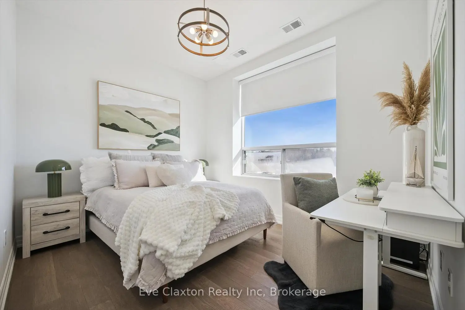 Additional image 16 of 1880 Gordon Street 204