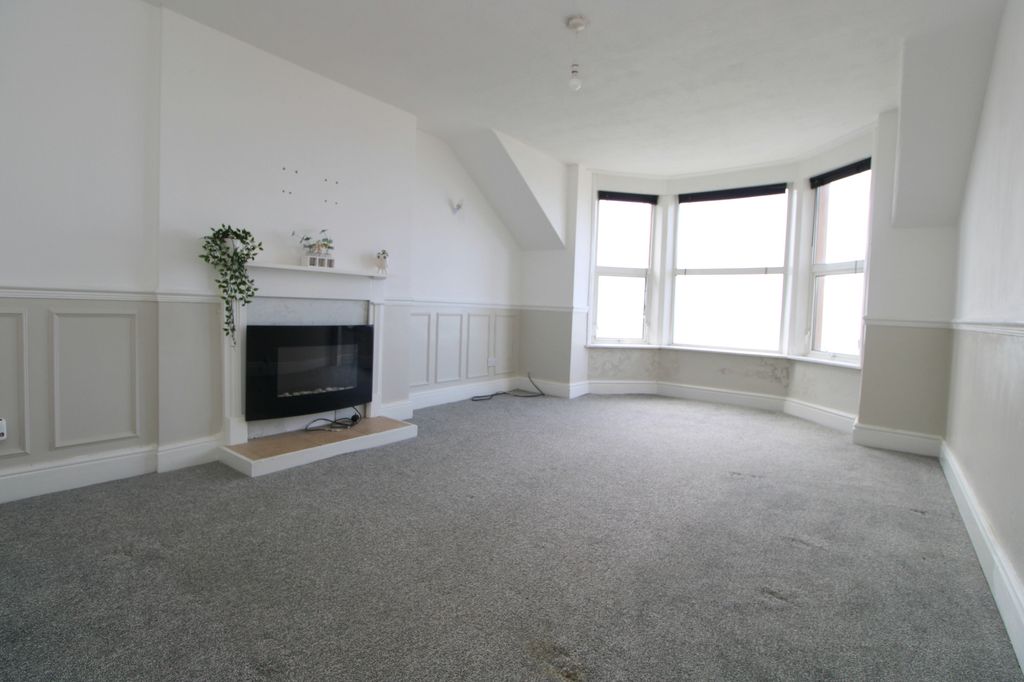 Additional image 5 of 2 bed flat for sale14 Marine Drive, Rhyl LL18