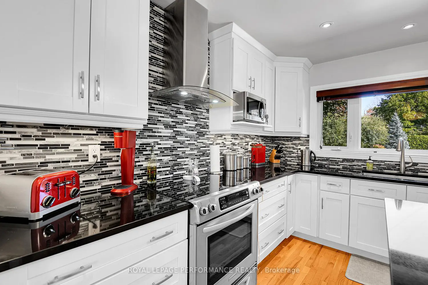 Additional image 5 of 2239 Webster Avenue