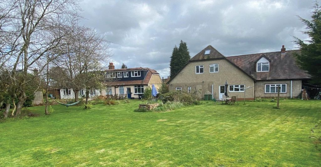 Additional image 3 of Detached house for saleAshcroft Road, Luton LU2